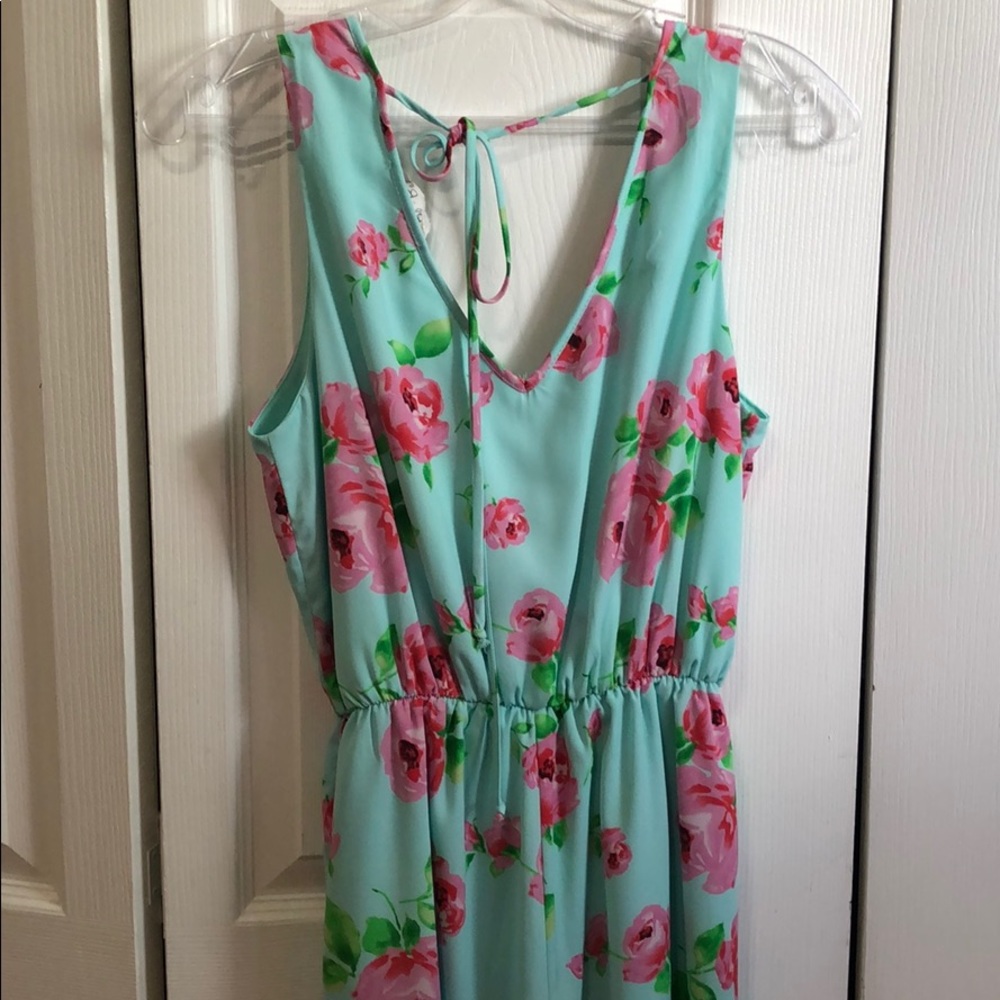 Rose Pattern Romper - Picture 4 of 6
